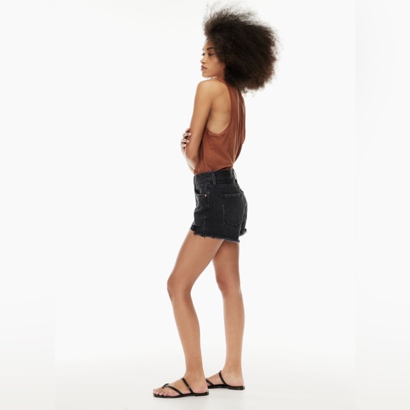 Aritzia Ex Boyfriend Shorts Black - Picture 3 of 6